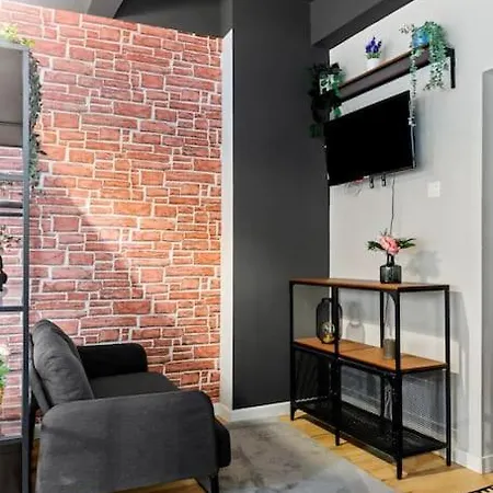 Old Town Cozy 322
