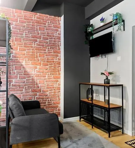 Old Town Cozy 322